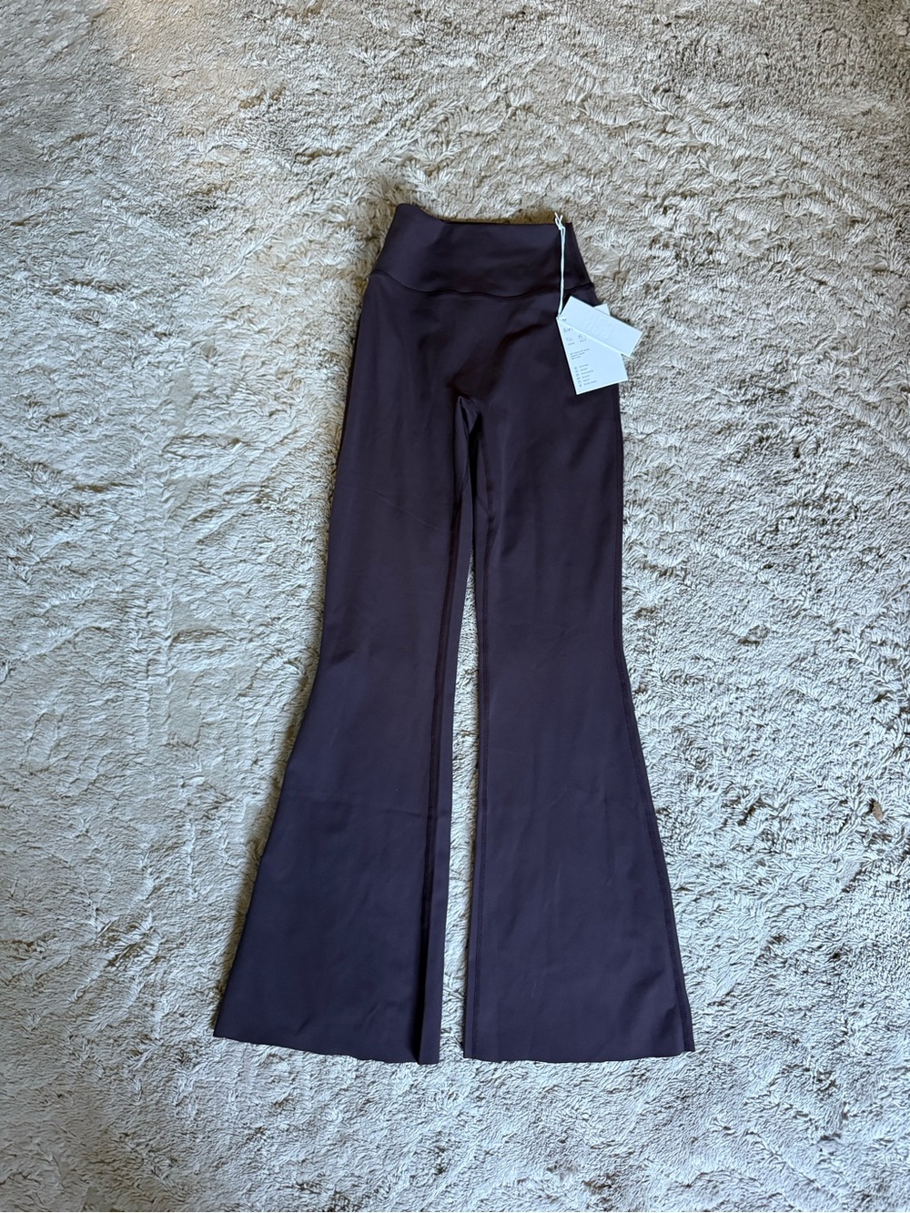 Crop Shop Boutique - Form Invisible Scrunch Flare Leggings 
Color: Espresso
